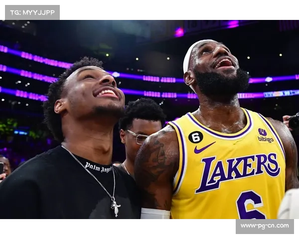 湖人替补布朗尼克内克特合砍28分 轮换深度成季后赛关键变量